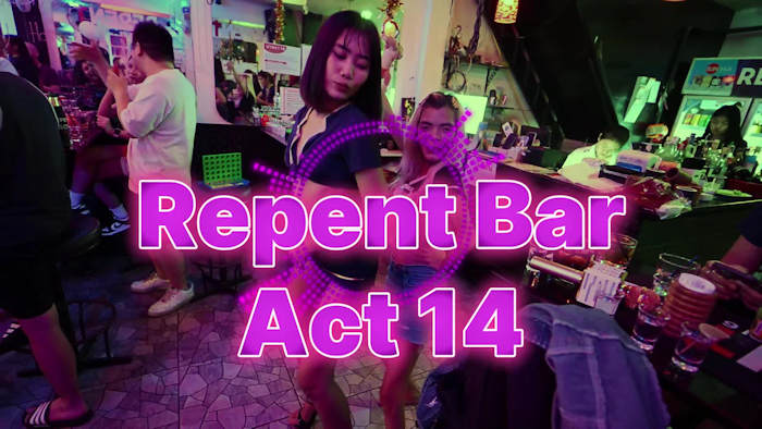 Video:  threes girls singing and dancing now