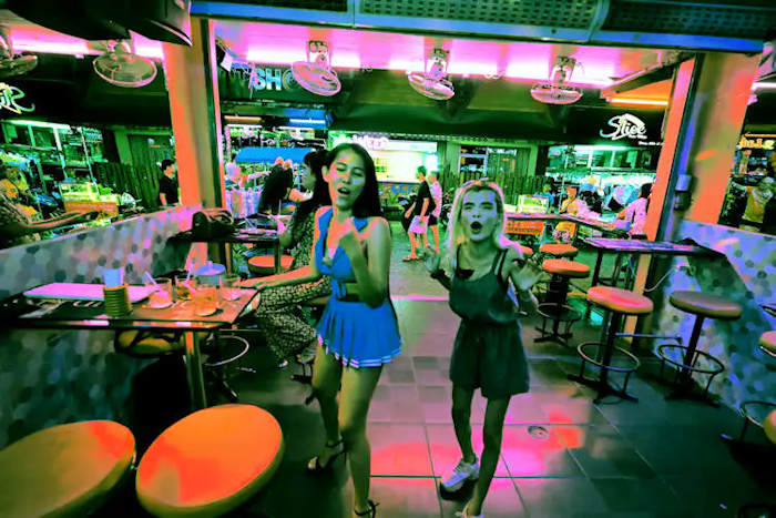 Smoke and Kisses Phang with Mali