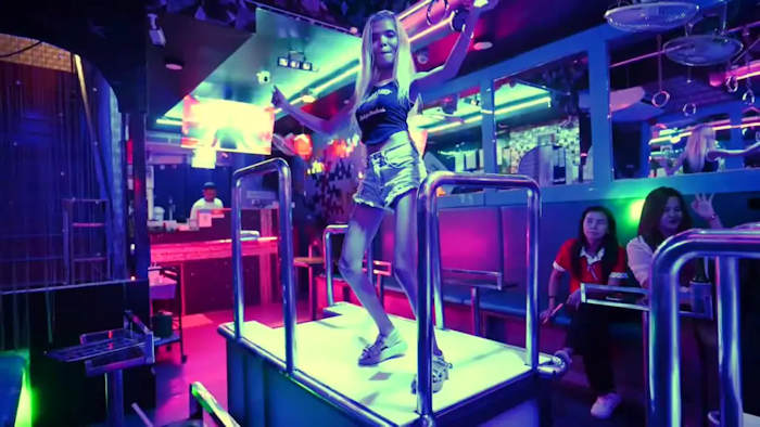 Video:  Mali takes center stage at Soi 6 MJ Kitty Bar
