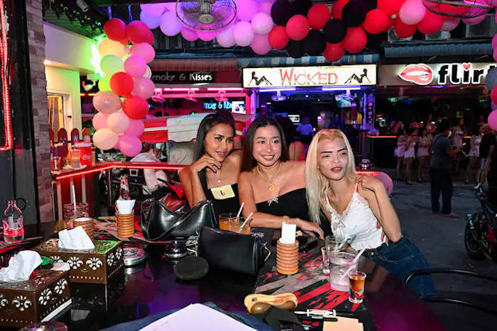 picture from Hot Shots on Soi Six